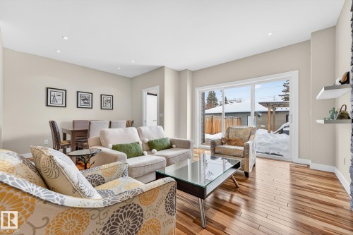 10283 89 Street, Edmonton, AB - Indoor Photo Showing Living Room