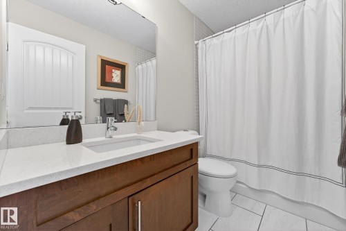 10283 89 Street, Edmonton, AB - Indoor Photo Showing Bathroom