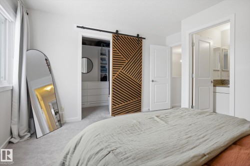 347 Desrochers Boulevard, Edmonton, AB - Indoor Photo Showing Bedroom