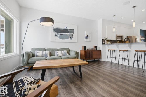 347 Desrochers Boulevard, Edmonton, AB - Indoor