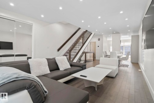 14041 101A Avenue, Edmonton, AB - Indoor Photo Showing Living Room