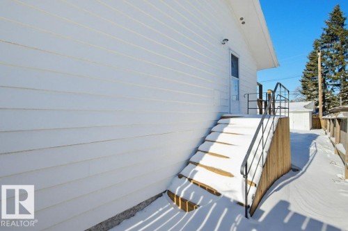 View of home's exterior - 7016 92A Avenue, Edmonton, AB - Outdoor With Exterior