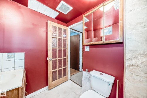 Bathroom with vanity and toilet - 13904 135 Avenue, Edmonton, AB - Indoor