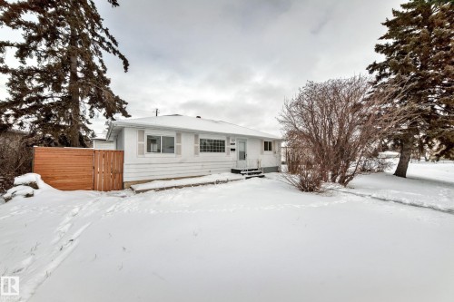 View of front of property - 13904 135 Avenue, Edmonton, AB - Outdoor