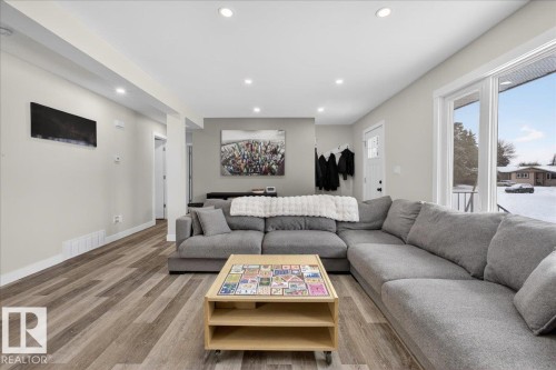 13420 102 Street, Edmonton, AB - Indoor Photo Showing Living Room