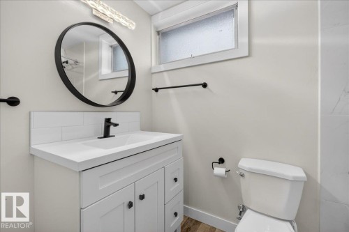 13420 102 Street, Edmonton, AB - Indoor Photo Showing Bathroom