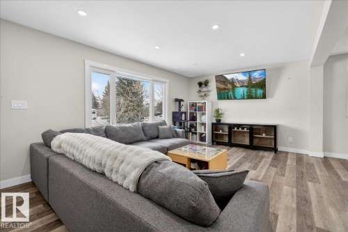 13420 102 Street, Edmonton, AB - Indoor Photo Showing Living Room