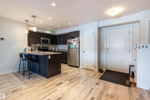 109 5029 Edgemont Boulevard, Edmonton, AB - Indoor Photo Showing Kitchen