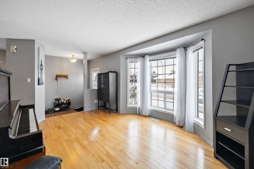8007 160 Avenue, Edmonton, AB - Indoor Photo Showing Other Room