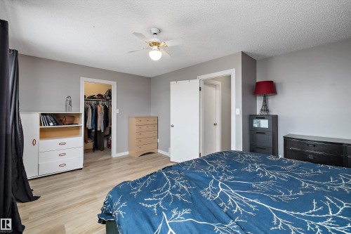 8007 160 Avenue, Edmonton, AB - Indoor Photo Showing Bedroom
