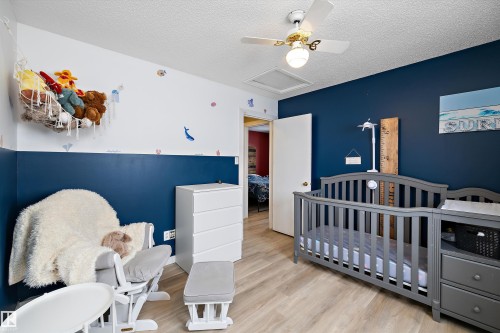 8007 160 Avenue, Edmonton, AB - Indoor Photo Showing Bedroom