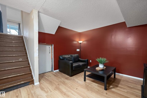 8007 160 Avenue, Edmonton, AB - Indoor