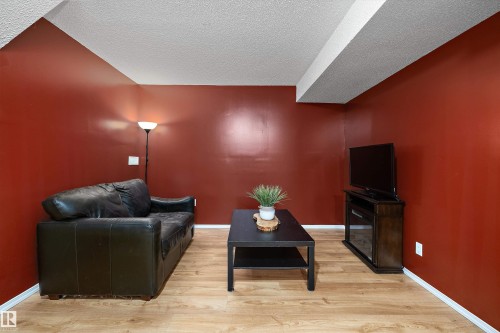 8007 160 Avenue, Edmonton, AB - Indoor