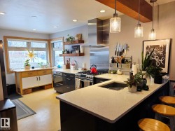 10938 131 Street  Edmonton, AB T5M 1B4