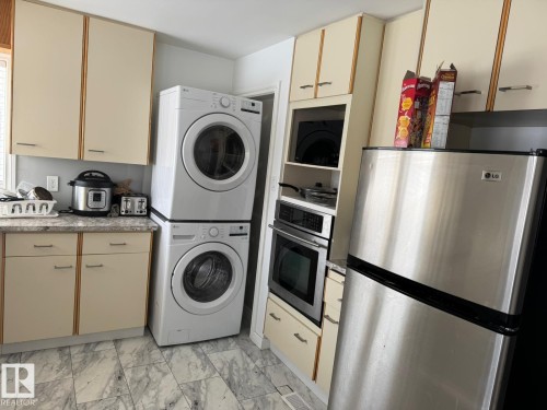 13538 127 Street, Edmonton, AB - Indoor Photo Showing Laundry Room
