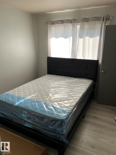 13538 127 Street, Edmonton, AB - Indoor Photo Showing Bedroom