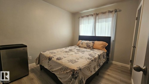 13538 127 Street, Edmonton, AB - Indoor Photo Showing Bedroom