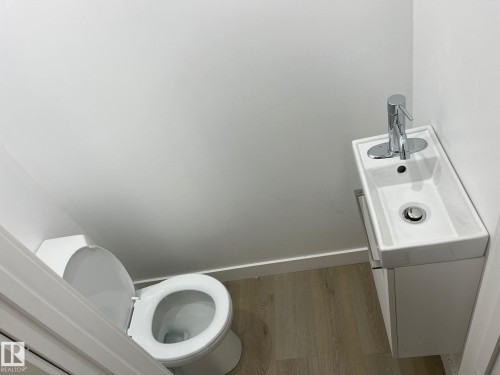 13538 127 Street, Edmonton, AB - Indoor Photo Showing Laundry Room