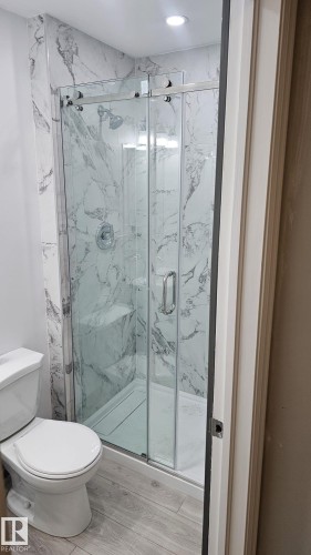13538 127 Street, Edmonton, AB - Indoor Photo Showing Bathroom
