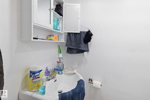Bathroom featuring a sink - 13538 127 Street, Edmonton, AB - Indoor Photo Showing Bathroom