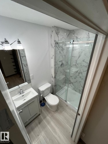 13538 127 Street, Edmonton, AB - Indoor Photo Showing Bathroom