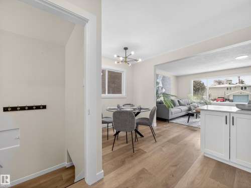 4841 114 Avenue, Edmonton, AB - Indoor