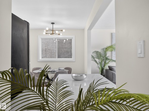 4841 114 Avenue, Edmonton, AB - Indoor