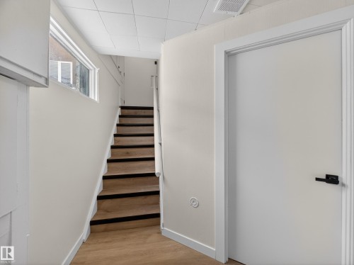 4841 114 Avenue, Edmonton, AB - Indoor Photo Showing Other Room