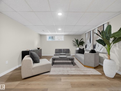 4841 114 Avenue, Edmonton, AB - Indoor Photo Showing Other Room