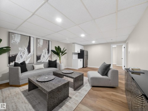 4841 114 Avenue, Edmonton, AB - Indoor