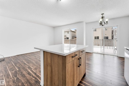 96 4350 23 Street, Edmonton, AB - Indoor Photo Showing Kitchen