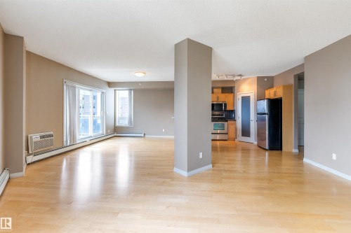 901 10504 99 Avenue, Edmonton, AB - Indoor