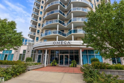 901 10504 99 Avenue, Edmonton, AB - Outdoor With Facade