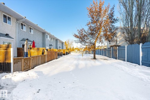 113 5 Aberdeen Way, Stony Plain, AB - Outdoor
