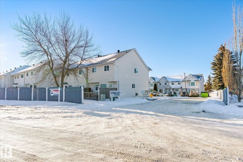 113 5 Aberdeen Way, Stony Plain, AB - Outdoor