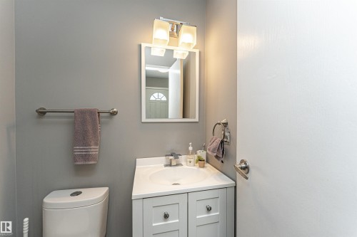 17135 109 Street, Edmonton, AB - Indoor Photo Showing Bathroom