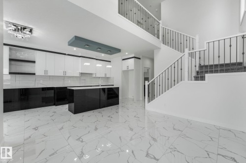 922 15 Avenue, Edmonton, AB - Indoor Photo Showing Other Room