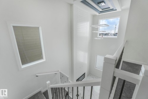 922 15 Avenue, Edmonton, AB - Indoor Photo Showing Other Room