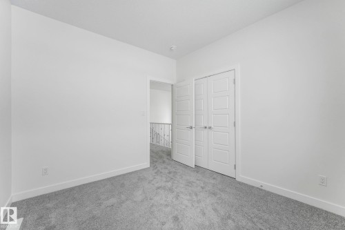 922 15 Avenue, Edmonton, AB - Indoor Photo Showing Other Room