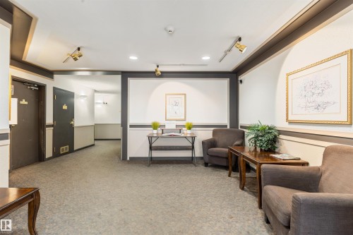 Living area with recessed lighting and crown molding - 312 11620 9A Avenue, Edmonton, AB - Indoor