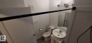 6422 132 Avenue, Edmonton, AB  - Indoor Photo Showing Bathroom 
