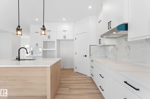 5252 47 Avenue, Calmar, AB - Indoor Photo Showing Kitchen