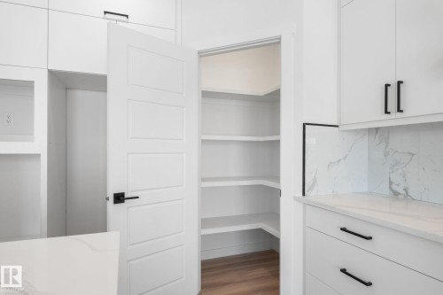 5252 47 Avenue, Calmar, AB - Indoor Photo Showing Other Room