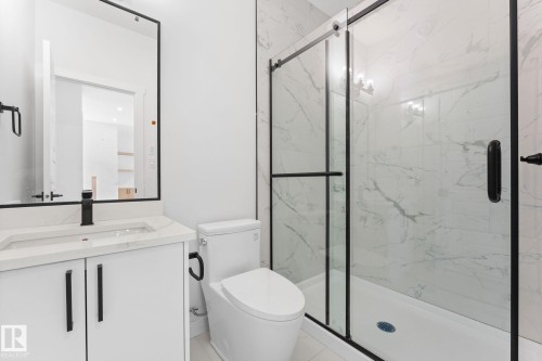 5252 47 Avenue, Calmar, AB - Indoor Photo Showing Bathroom