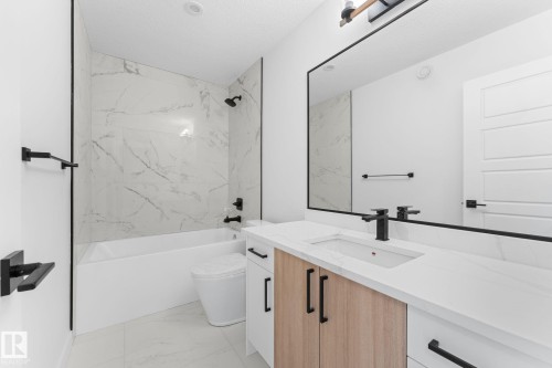 5252 47 Avenue, Calmar, AB - Indoor Photo Showing Bathroom