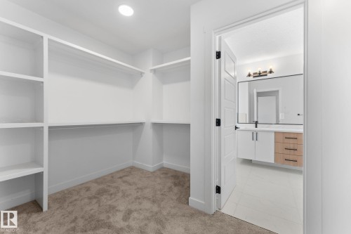 5252 47 Avenue, Calmar, AB - Indoor With Storage