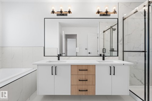 5252 47 Avenue, Calmar, AB - Indoor Photo Showing Other Room