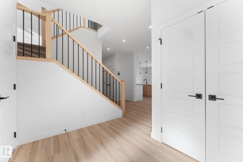 5252 47 Avenue, Calmar, AB - Indoor Photo Showing Other Room