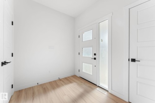 5252 47 Avenue, Calmar, AB - Indoor Photo Showing Other Room