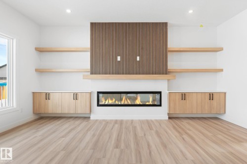 5252 47 Avenue, Calmar, AB - Indoor With Fireplace